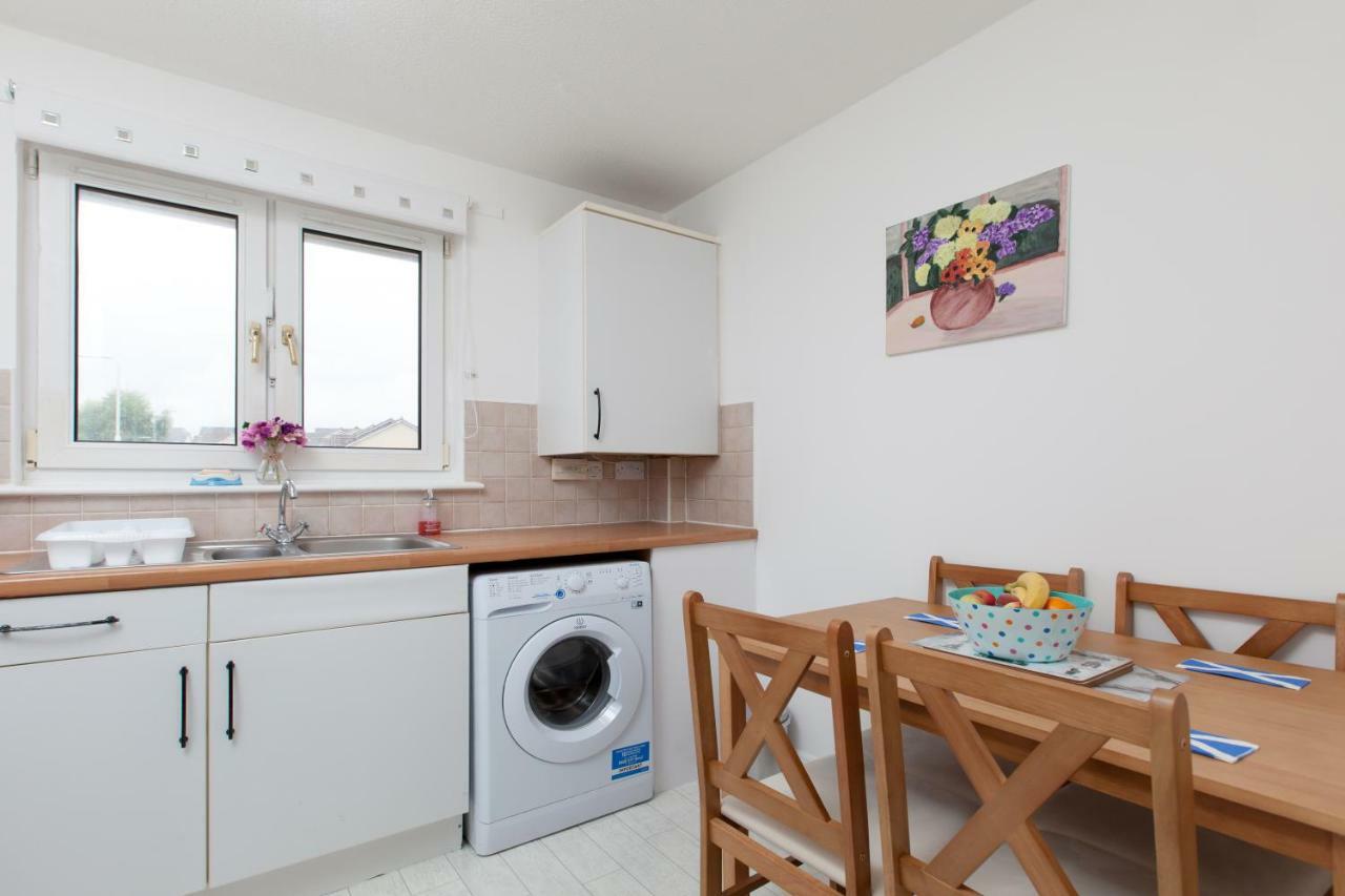 Prime Commuter Executive Apartment 邓弗姆林 外观 照片